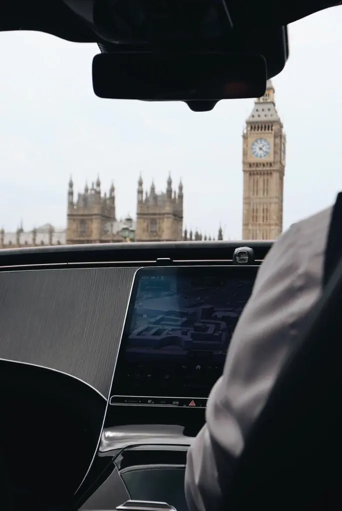 Big Ben seen from the rear seat of a chauffeur-driven car